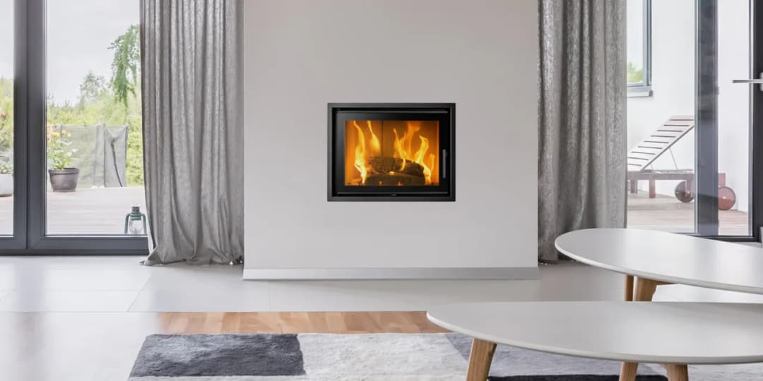 Czy warto inwestować w kominek: prawda o kosztach i opłacalności zakupu