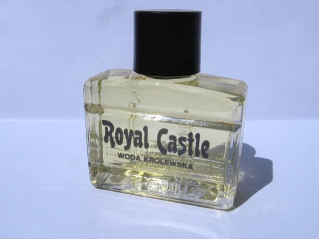 Gdzie i jak legalnie kupić wodę królewską - poradnik z przepisami prawnymi